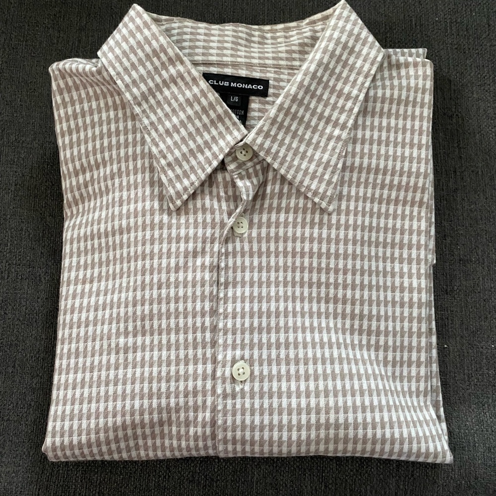 Mens brown Club Monaco button down shirt size Large.